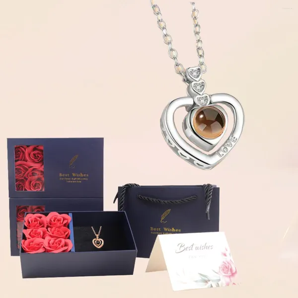 Collane a pendente 100 lingue I Love You Collana proiezione con 6 rose Box regalo 2024 Gioielli di lusso di moda per gift per la fidanzata