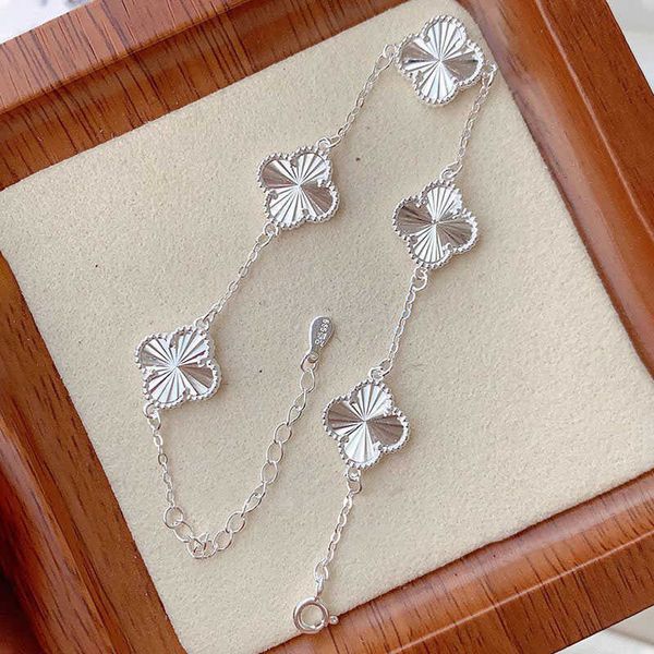 Браслет Feerie van Pure Silver 999 Clover Bracelet для девочек Light Luxury маленькая и популярная лазерная стрельба пять цветов изящный 38 -й секционный подарок подруга