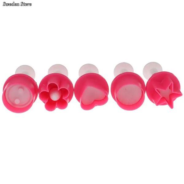 Mini -Blumenform -Keksschneider 3d Plastik Keks Schimmelpackstempel DIY Fondant Kuchenform Küche Backgebiet Backgeschirrset Set