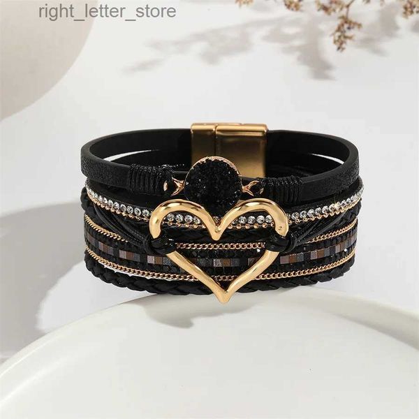 Braggle Nuovo Metal Heart Heart Affascinante Bracciale in pelle Bracciale femmina Fashion Bohemian Rinestone Resina Packaging Couple Bracciale gioielli YQ240409