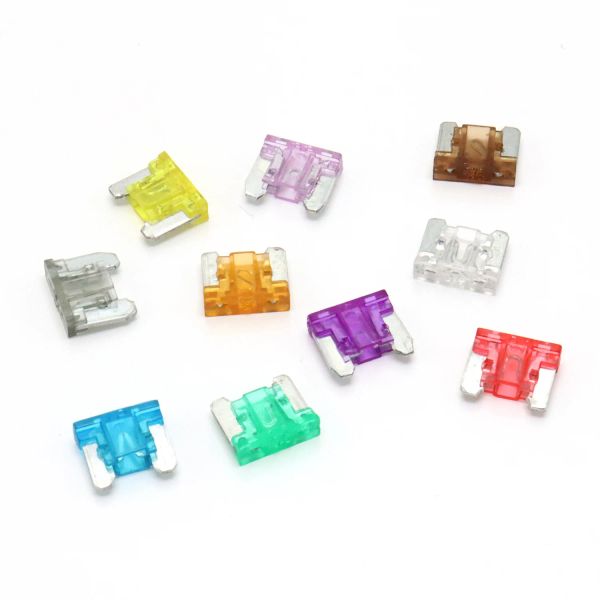 100/50pcs FUSE Micro Blade per camion per auto 2A 3A 5A 7.5A 10A 15A 20A 25A 30A 35A AMP AMP Mini dimensioni Fuse Plastic Box Assortimento con clip