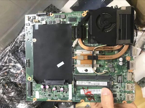 Motherboard Dalz3CMB8E0 für Lenovo Z585 Laptop Motherbord -Video -Chips an Bord + Kühlküpferlüfter