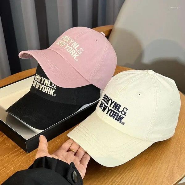 Berets Fashion Simple Letter Embroidery Casual Baseball Cap 2024 Мужчины Женские модели показывают, что Little Wild Sun-Poof