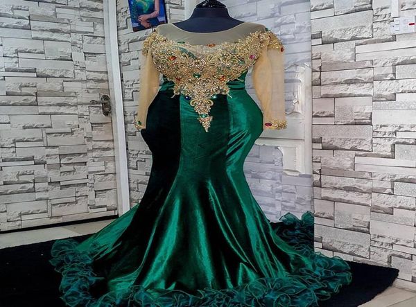 2021 Plus Größe Arabisch ASO EBI Green Mermaid Velvet Prom Kleider Spitze Perlen Kristalle Abend formelle Party zweite Empfangsmischung Bridesm8700025