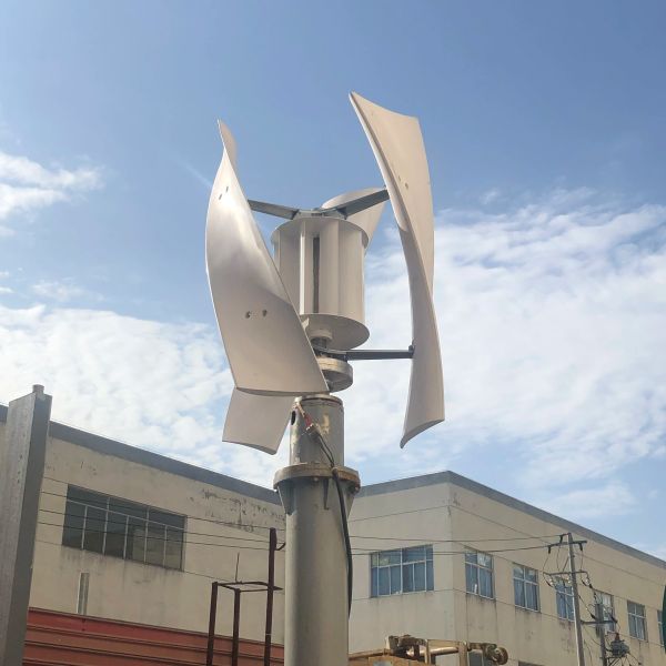 Fabrikpreis 5000W Windturbinengenerator 12 Blades Generator Dreiphasen vertikale Achse Windmühle mit MPPT-Controller für Zuhause