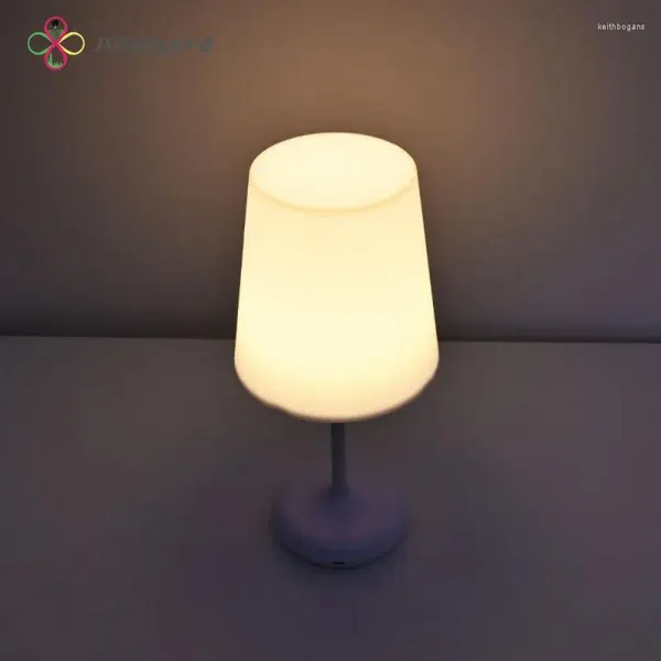 Tischlampen LED Night Light Studie USB wiederaufladbare kreative und einfache intelligente dimmbare Augenschutz Schlafzimmer Nachtlampe