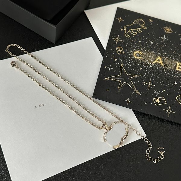 Luxusgoldplattierte Halskette aus Messingmaterial-Marke Designer mit Retro-Stil-Design, hochwertige Halskette hochwertige Boutique Halskette Box
