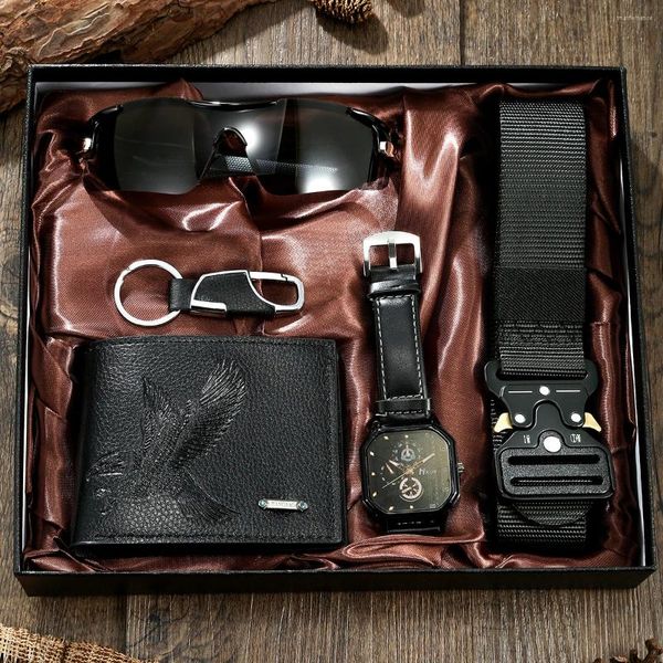 Armbanduhren 5 -teilige Herren -Trend -Uhren -Set - Quartz -Bewegung Schlüsselburgen Sonnenbrillen Brieftasche perfekt für geschäftliche Freizeitpartygeschenke