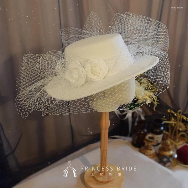 Beralar Büyük Beyaz Düz Saplanmış Fedoras Zarif Yüz Düğün Şapkası Gezazı Çiçek Gelin Akşam Partisi Resmi Fedora Kapağı
