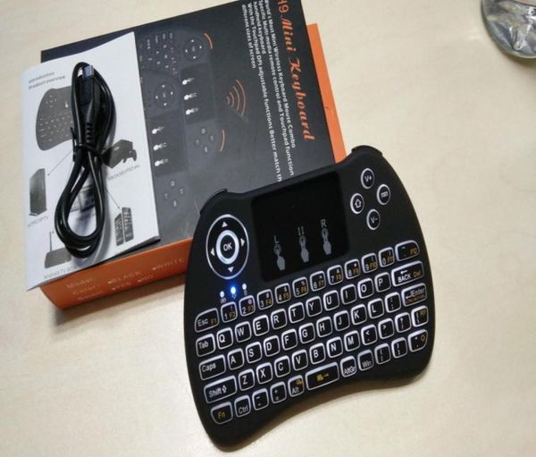 PC Controle remoto Teclado de retroiluminação sem fio RII I8 H9 Teclados Fly Air Mouse Multimídia Touchpad Handheld para S905X X96 TV Box6911532