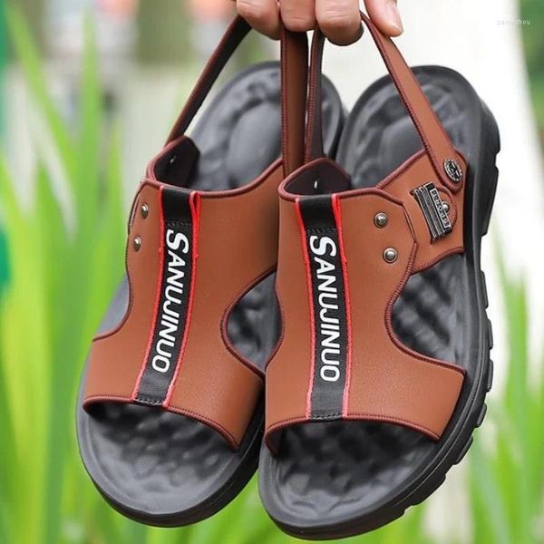 Sandálias 2024 Summer masculino Anti -deslizamento casual Slippers Sofra de sola suave, condução de duplo propósito respirável na praia sapatos