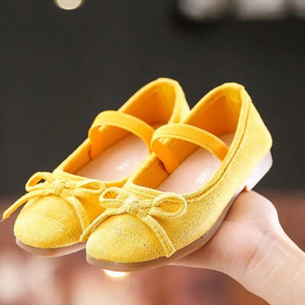 Sneakers per bambini scarpe per bambini ragazze giallo rosso ultralight principessa danza singola scarpe single 3 4 5 6 7 8 9 10 11 12 anni Chaussure new