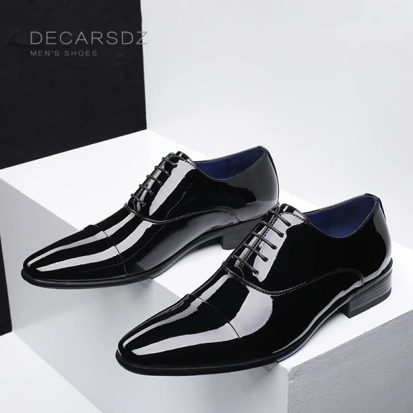 Botas Decarsdz Men Sapatos formais 2023 Tuxedo de verão Sapatos homens Moda de alta qualidade Empresa de couro Original Office Wedden Shoes Sapatos