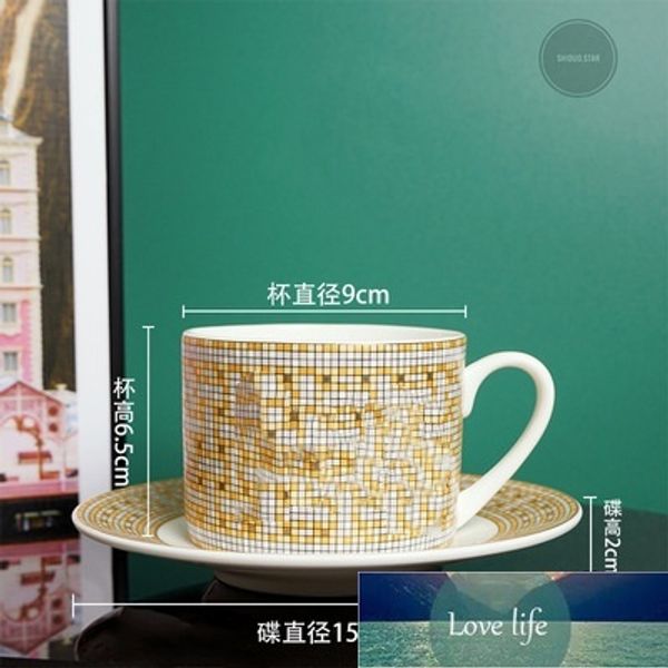 Marca di moda osso cinese tazza di caffè set europeo top leggero lussuoso set da tè pomeridiano di lusso set di caffè squisiti all'ingrosso