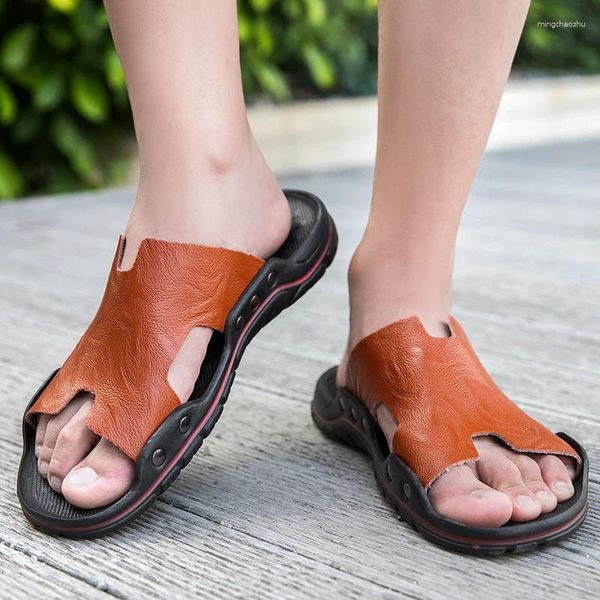 Sandalet 2024 Deri Terlik Erkekler Artı Boyut Boyu Moda Flip Flops için Günlük Yaz Ayakkabıları