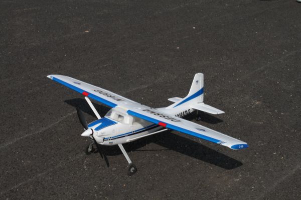 Plano RC Cessna 185 Plano de controle remoto 925mm Wingspan RC Plane Kids Toys for PNP Versão