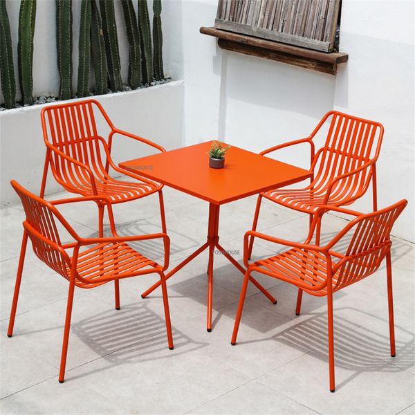 Moderna Minimalista Minimalista ao ar livre e cadeiras Conjunto de varanda Café Lazer de três peças Conjunto de móveis para fora do jardim doméstico Conjunto de móveis