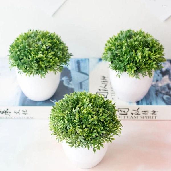 Dekorative Blumen 3pcs Künstliche Pflanzen Bonsai kleiner Baum Topf gefälschte Topfornamente für Garten Dekor Gras Ball Home Dekoration