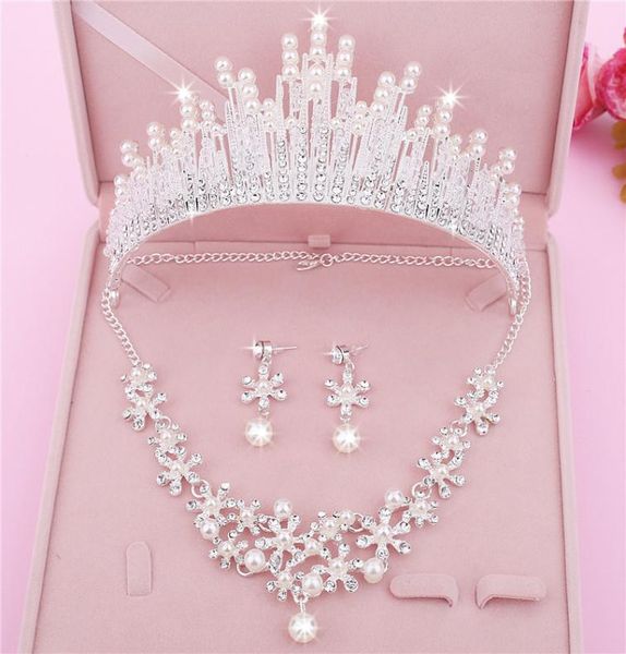 Tre pezzi Orecchini a basso costo Numentali Croona di cristalli Tiara da sposa corone da sposa in perline di corona di rinestone Accessore per capelli pettine4870511