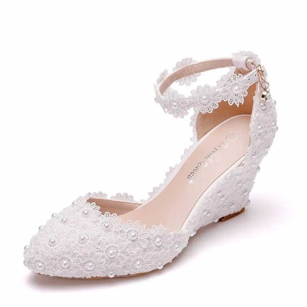 Сандалии хрустальная королева клинса каблука Женская свадебная обувь невеста белая кружев