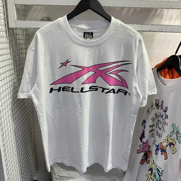 Мужские футболки Hellstar Американский ретро-стиль дышащий розовый отпечаток с большим рисунком дизайна High Street Мужские футболки с короткими рукавами J240409