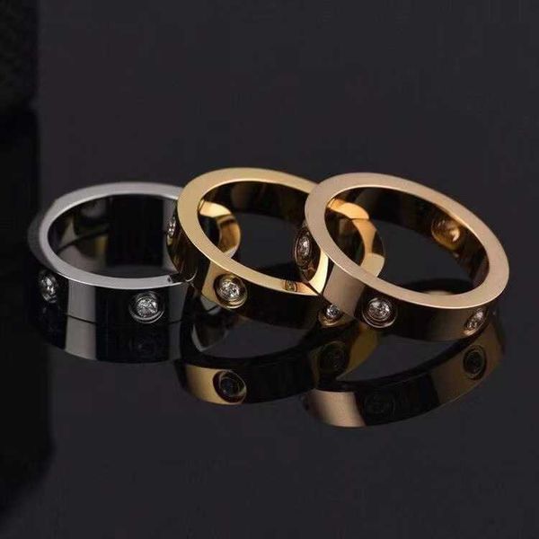 CAR 2024 Novo casal moderno Titanium Steel Indicor Ring to Ring para homens e mulheres Moda Personaliza Light Light Light Luxury Style Logotipo