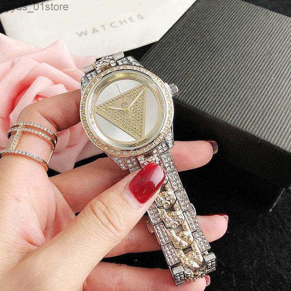 Orologi da donna Brand ES Women La Girl Diamond Crystal Triangle Interrogazione in stile Metal Acciaio Banda Quarzo GS 43 L46