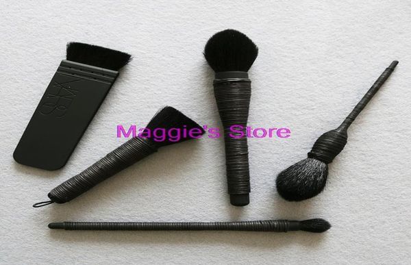 Whole2015 New 5pcs Brush Collection Top Kabuki Brush Ita Yachiyo Mie Mizubake Eye Kabuki Maghup Brush Conjunto 3790990