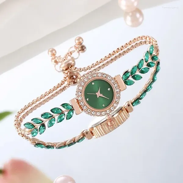 Armbanduhr 2024 Luxus Frauen Uhren Uhren Diamantblatt -Form -Armbänder Fashion Round Dial Quarz Relojes Para Mujer ansehen