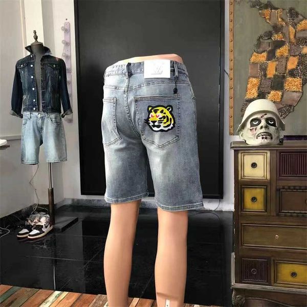Erkekler Kot Designer Jeans, Orta Pantolon, Beş Parçalı Gri Siyah Sınırsız Denim Renk, Güzel El Çizilmiş Güzellik Kafası GPWW