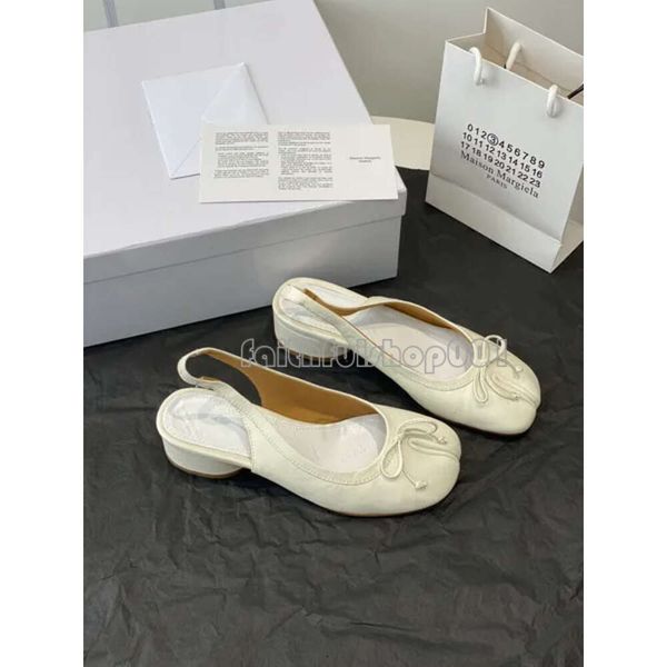 Top Maison Mihara Yasuhiro Hank Og Sole tela bassa tabi da ballerina scarpa da donna designer di lusso sandalo ha ballef in pelle piatta slittamento caviglia sul tallone della caviglia su pelle di agnello 495