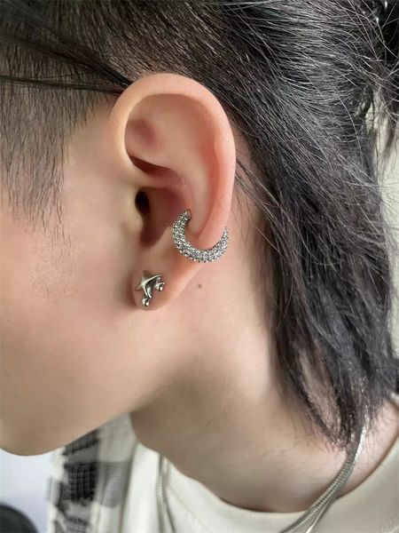 Clip dell'osso dell'osso dell'orecchio unica semi-circolare semi-circolare coreano per uomini e donne senza fori per le orecchie.