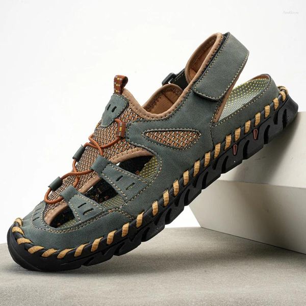 Sandallar el yapımı yaz erkekler nefes alabilen deri ayakkabılar retro açık antiskid plajı içi boş ayakkabı