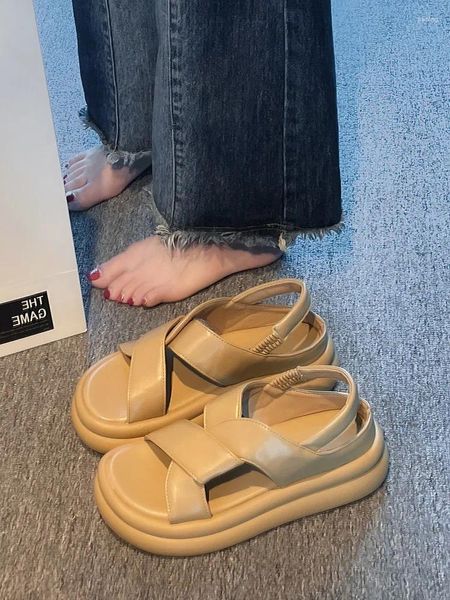 Kleiderschuhe Med außerhalb Sandalen 2024 Sommer Weibliche Schuh Clogs Wedge Medium Girls Mode Plattform Komfort Beige Gladiator Dicke Strand FA