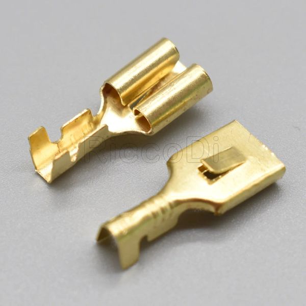 100 pcs de latão ou enlatada 6,3 mm fêmea de crimpagem feminina conector de fio de latão dj623-e6.3b