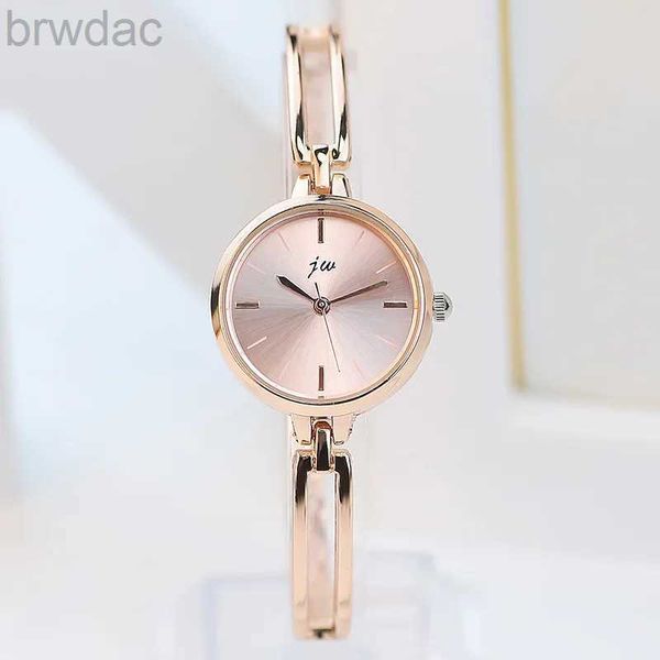 Женские часы Fashion Small Dial Rose Gold Женщины смотрят роскошные сплавные ремешки женские браслет часы relogio feminino Quartz Watch для женщин 240409