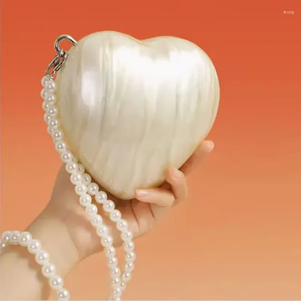 Umhängetaschen Acryl Herz Frauen Bag Designer Abendparty süße Perlenfarbe Kupplungshandtasche mit Gurt Großhandel