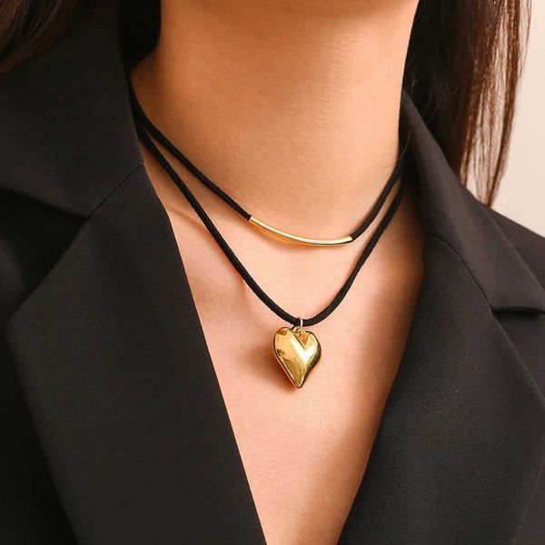 Collane a ciondolo in velluto nero gotico piccolo a forma di cuore collana a filo a forma di cesto adatto per le donne 2024 tendenza elegante catena regolabile a catena alla moda gioielleria di matrimoniqq