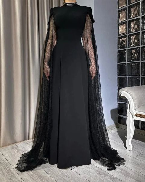 Bescheidene schwarze arabische Frauen Abendkleider hoher Nacken langärmelig Spitze Cape Matte Satin Satin Formale Abschlussballkleider Dubai Vestido de Fiesta