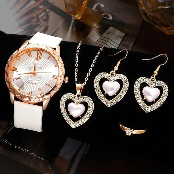 Armbanduhrenwatches Frauen Uhren elegant für romantische Herz Quarz Armbanduhr Damen Einfache lässiges Armband Set Takt Geschenke