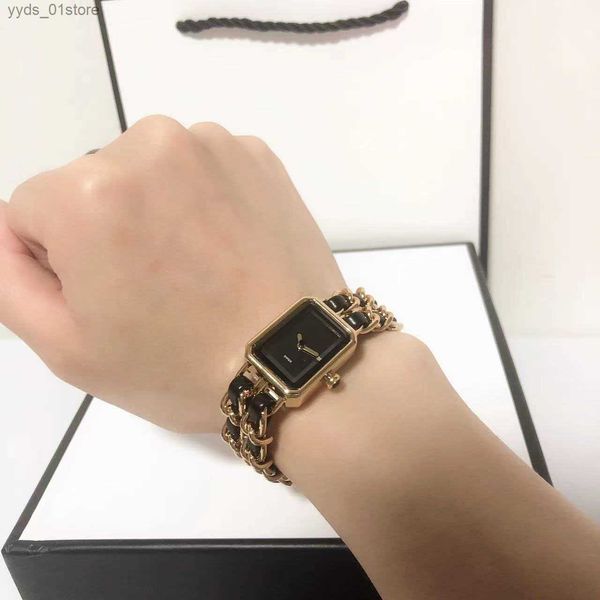 Relógios femininos clássicos designer elegante feminino Moda automática simples es 30mm quadrado aços inoxidáveis full women dourado cor de prata fofa pulseiras c777 l46