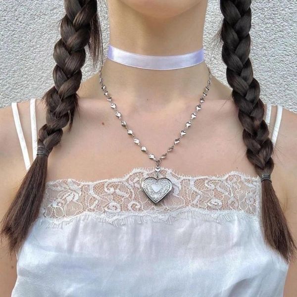 Anhänger Halsketten Retro Carving Pfirsich Herz Halskette Mode einfache Schlüsselbein Kette Frauen Mädchen Party Geburtstagsgeschenke