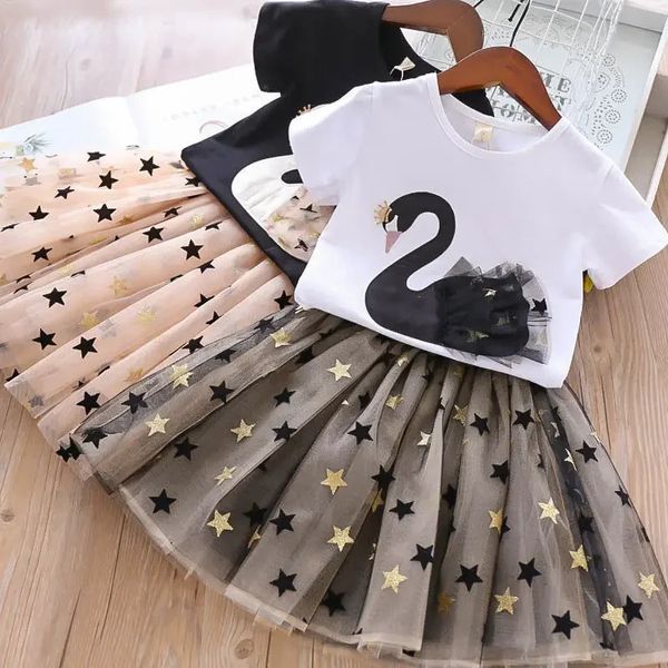 Sommermädchen -Kleidung Sets Baumwoll Cartoon Swan Tshirtsequin Röcke 2pcs Anzug Kinder Mode Prinzessin Kinder Kleid Outfits 240407