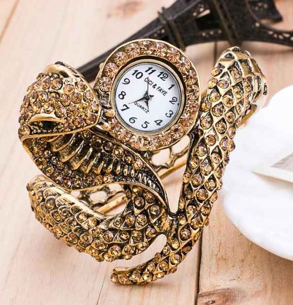 2019 neuer Stil Schlangenformular Watch Watch Bracelet Watch einzigartige Design Frauen Kleider Uhren Mädchen Relogio Feminino9883360