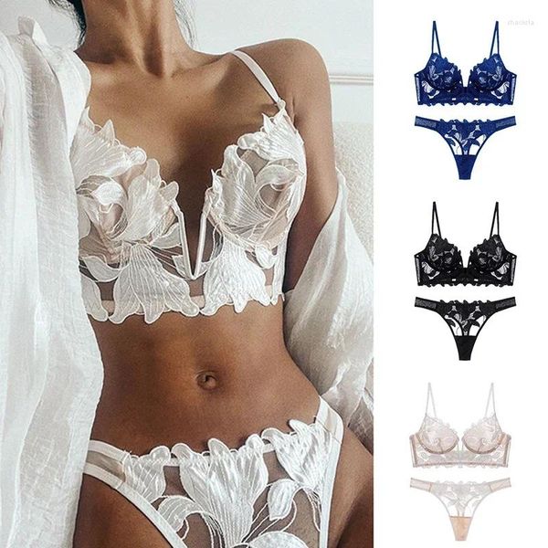 BHs Sets 2024 Französische sexy Frauen Unterwäsche Set Push Up BH Spitze Lingerietransparent Hochzeit Weiß White Thin