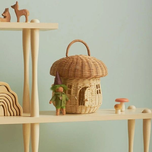 Niedliche Pilzhauslagerkorb handgewebtes Rattan Sundies Organizer Box mit Grifffotografie Requisiten für Kinder Kinder Geschenk