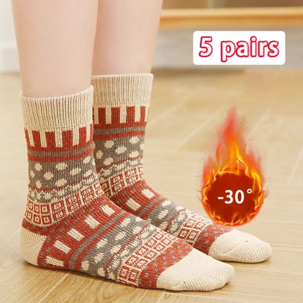 Sorto 5 Pares Novos Meias quentes de inverno femininas Vintage Meias de Natal Vintage Haruku Styleth Ethnic Cashmere Térmico engrossar meia para mulheres