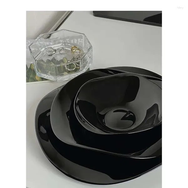 Schalen Tischgeschirr Set Twistplatten Salat Schüssel Schwarzes Gericht unregelmäßige Getreidefrüchte Frühstück Keramik Pasta niedliche Suppe Dessert