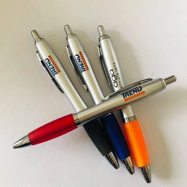 PENS hochwertige meistverkaufte Werbung beliebter Stilwerbung für Plastik Plastik Stift Promotion Ball Pen mit benutzerdefiniertem Logo gedruckt