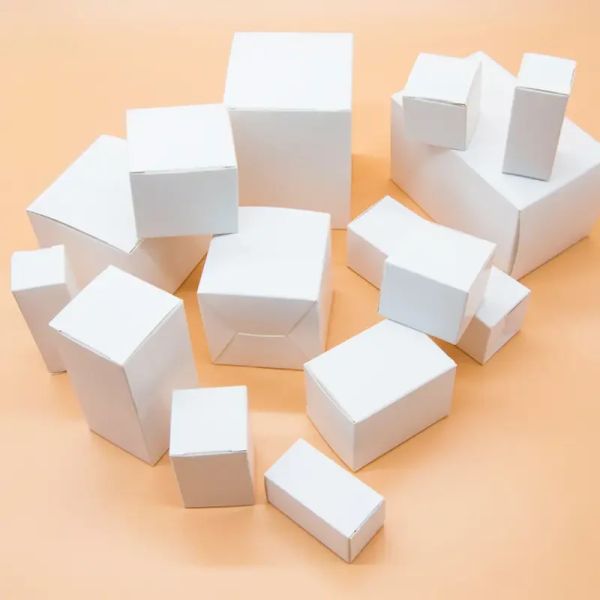 Scatole regalo più vendute da 50 pezzi scatole di carta vuota quadrate in stock candele cosmetiche cupcakes gioielli di palatti di fascia alta